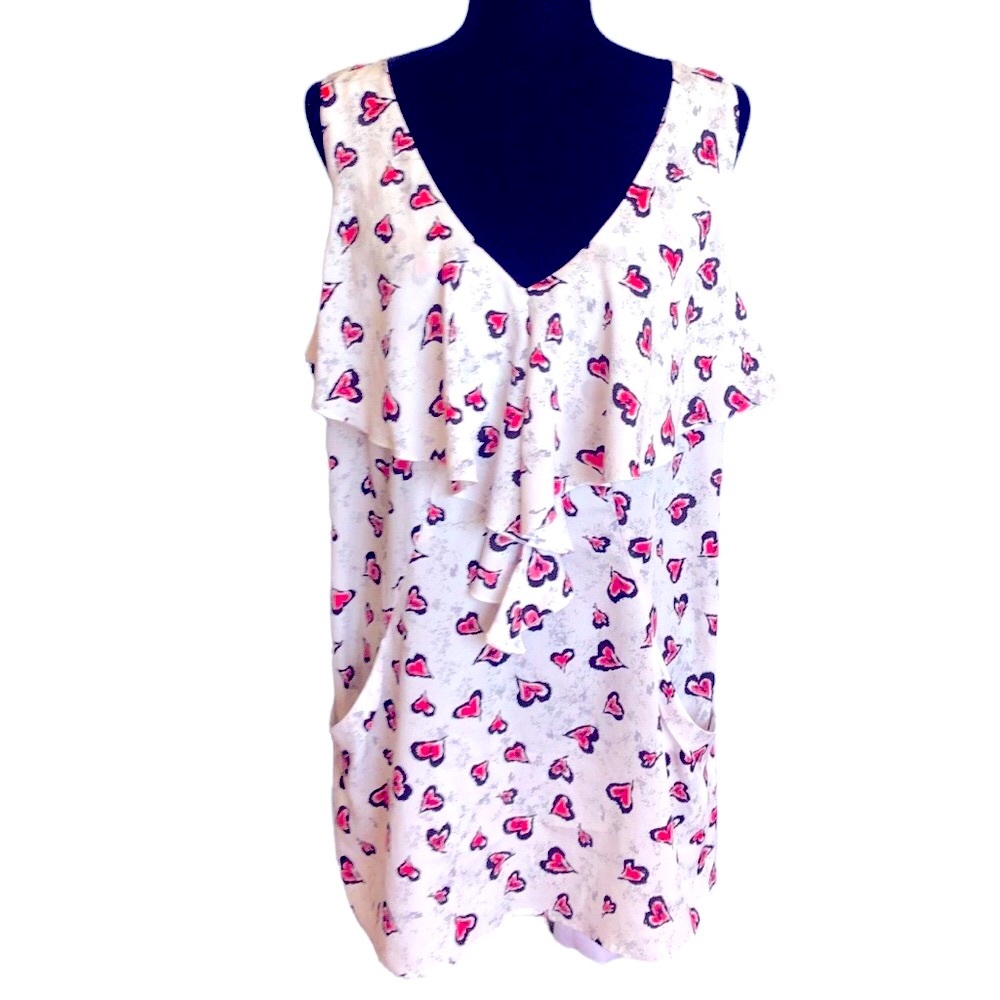 Francesca’s | Heart Tunic with Pockets | size L